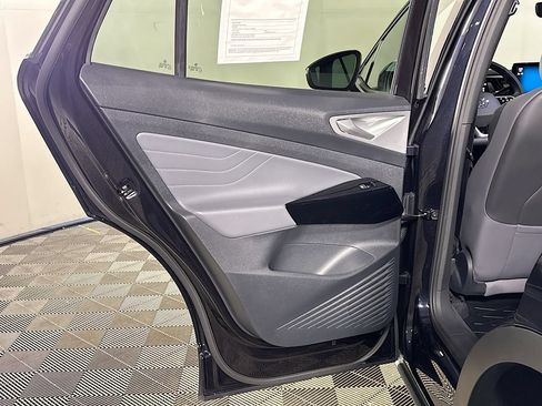 Certified 2023 Volkswagen ID.4 Pro S AWD/4WD image 22