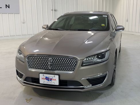 Used 2018 Lincoln MKZ Reserve image 4