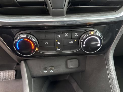 Certified 2024 Buick Encore GX Sport Touring image 23