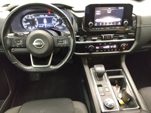 Used 2022 Nissan Pathfinder SV AWD/4WD image 22