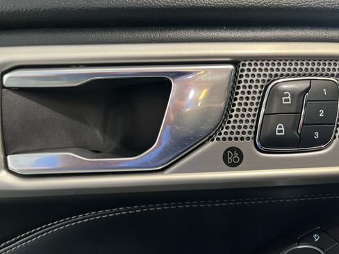 Used 2020 Ford Explorer Limited RWD image 28