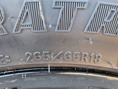 Used 2018 Chevrolet Silverado 1500 LTZ Z71 w/ LTZ Plus Package AWD/4WD image 17