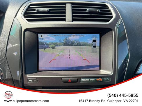 Used 2017 Ford Explorer XLT w/ Equipment Group 202A AWD/4WD image 25