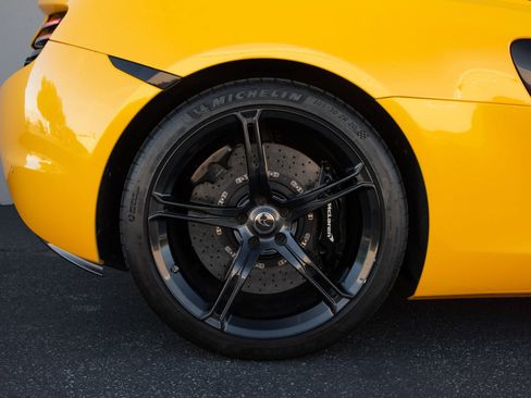 Used 2015 McLaren 650S Spider Convertible 2D image 33