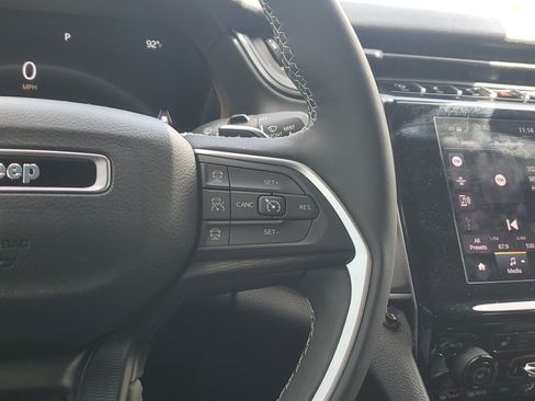 Used 2024 Jeep Grand Cherokee Altitude RWD image 25