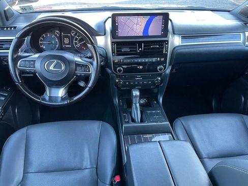 Used 2022 Lexus GX 460 Premium w/ Accessory Package image 11