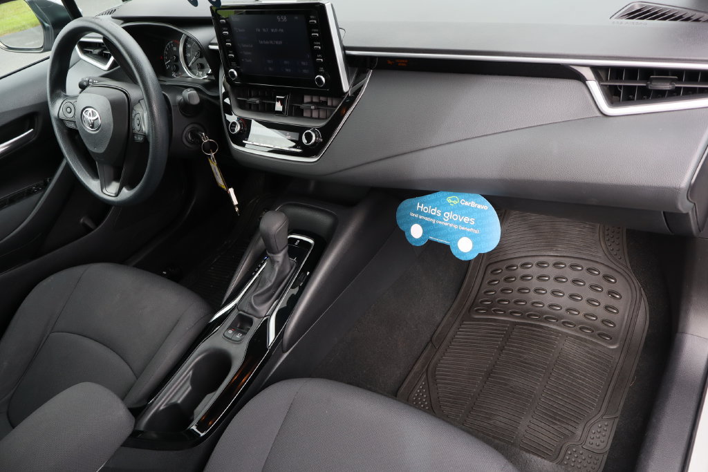 Used 2020 Toyota Corolla LE FWD image 27