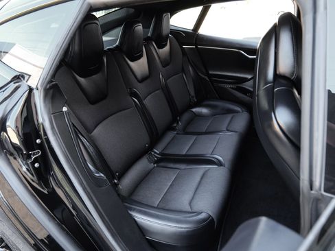 Used 2017 Tesla Model S 75 image 31