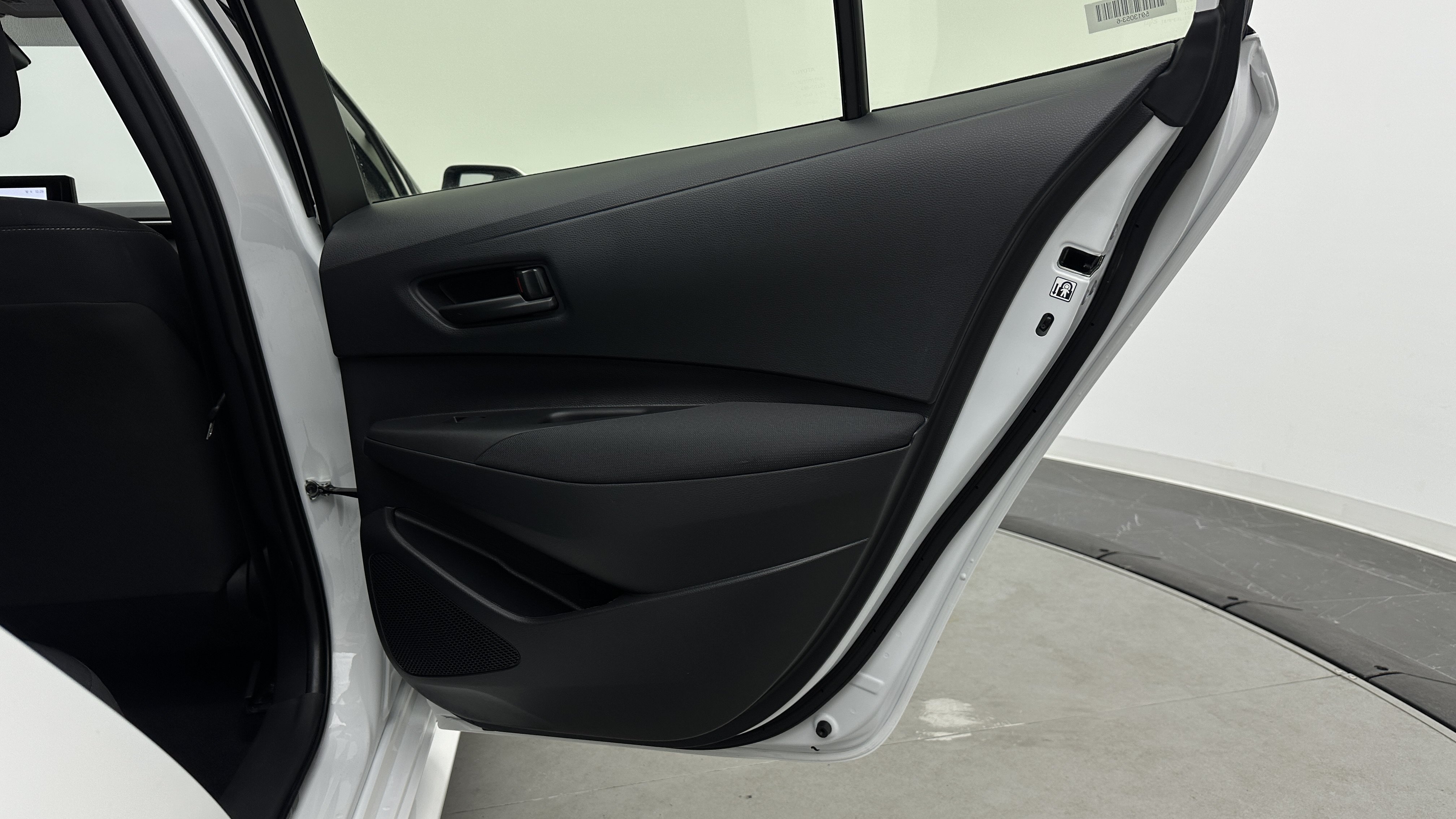 Used 2026 Toyota Corolla LE FWD image 31