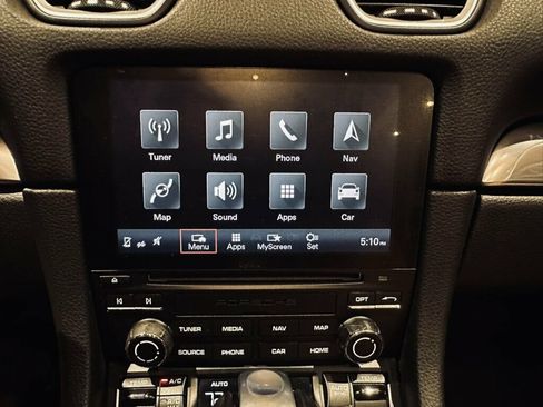 Used 2018 Porsche 718 Boxster RWD image 18