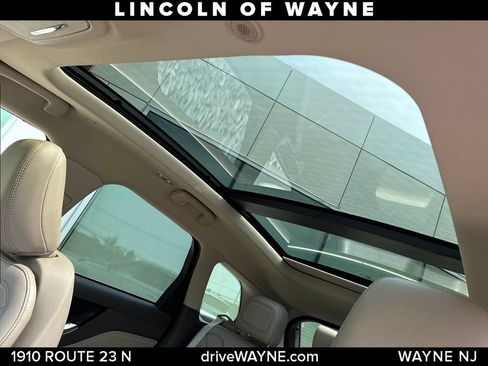 Certified 2023 Lincoln Corsair Reserve w/ Equipment Group 201A AWD/4WD image 15