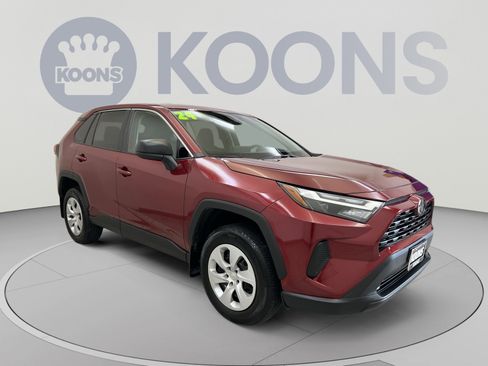 Used 2024 Toyota RAV4 LE AWD/4WD image 2