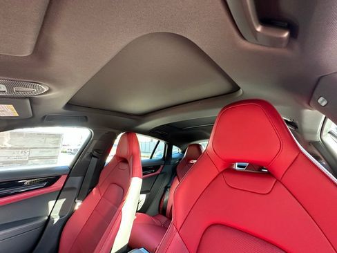 Used 2026 Porsche Panamera image 23