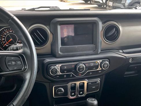 Used 2021 Jeep Wrangler Sport S AWD/4WD image 7