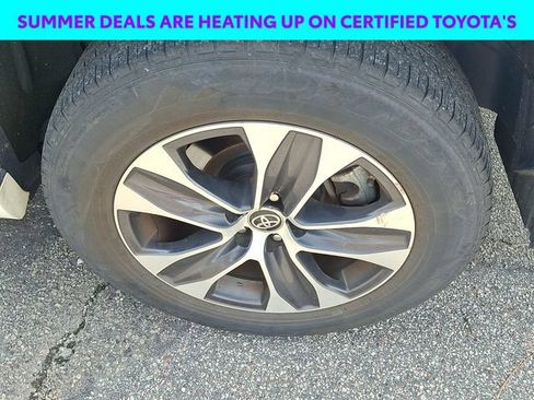 Used 2021 Toyota Highlander XLE FWD image 9