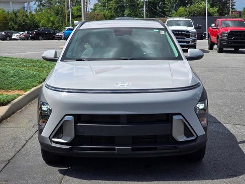 Used 2025 Hyundai Kona SEL AWD/4WD image 22