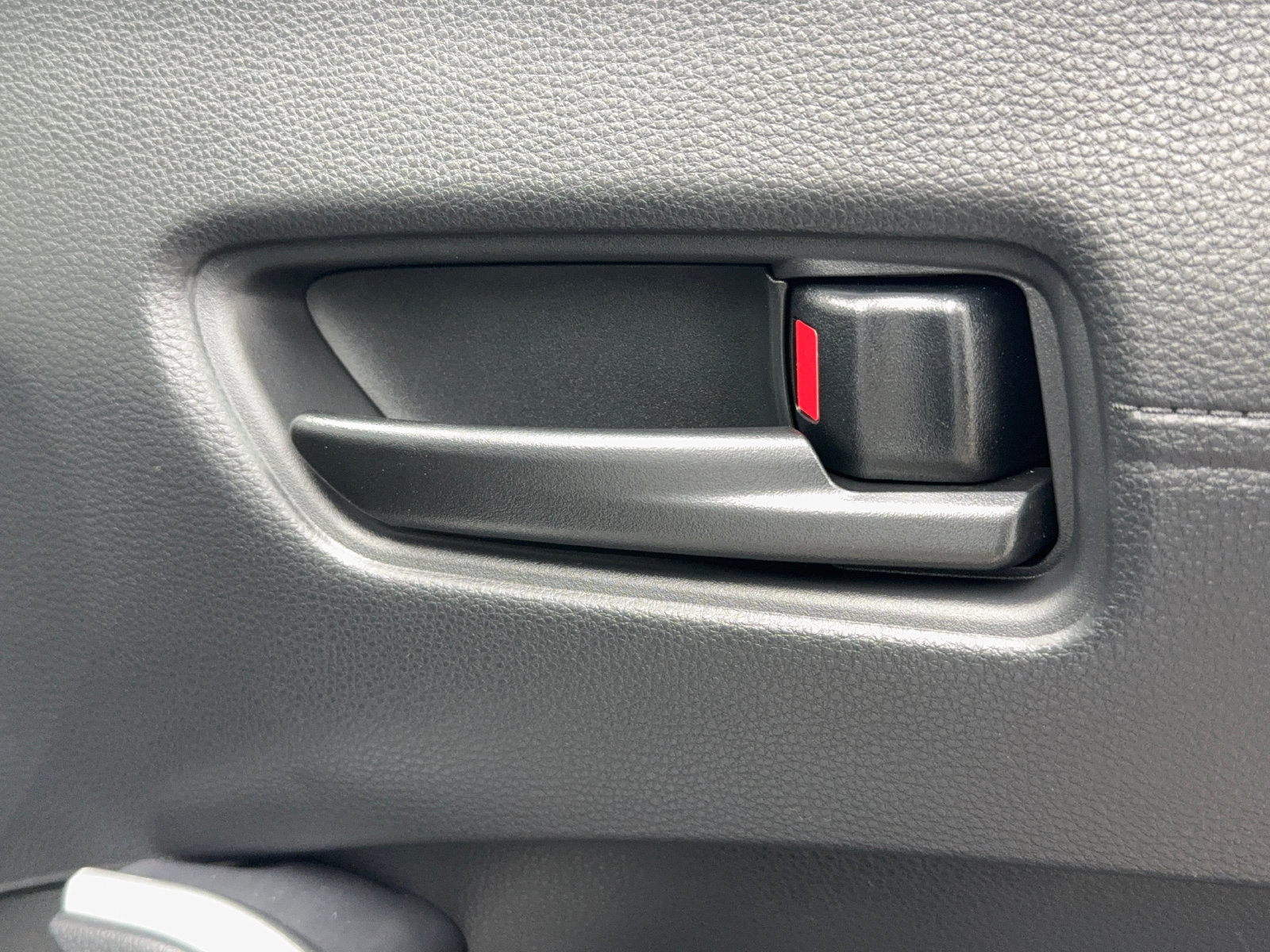 Used 2023 Toyota Corolla Cross LE FWD image 44