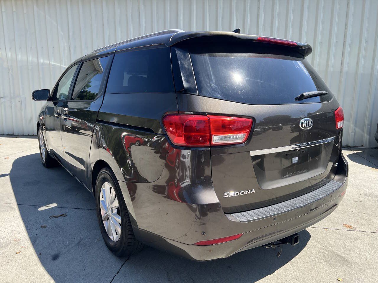 Used 2016 Kia Sedona LX w/ LX Convenience Package FWD image 5