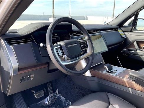 New 2026 Land Rover Range Rover SE image 7
