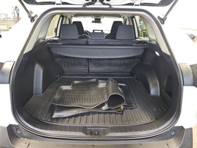 Certified 2025 Toyota RAV4 LE AWD/4WD image 32