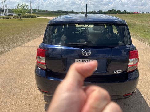 Used 2012 Scion xD image 4