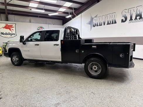 Used 2020 Chevrolet Silverado 3500 W/T w/ WT Convenience Package AWD/4WD image 4
