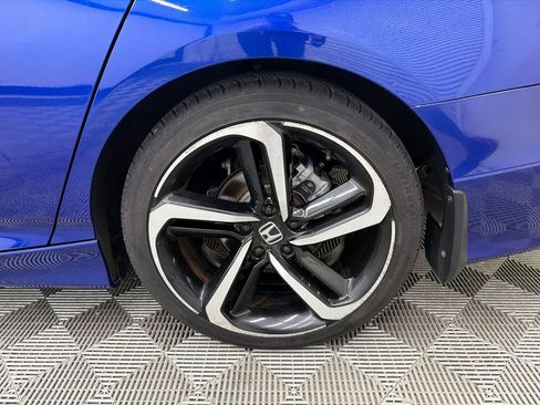 Used 2018 Honda Accord Sport image 19