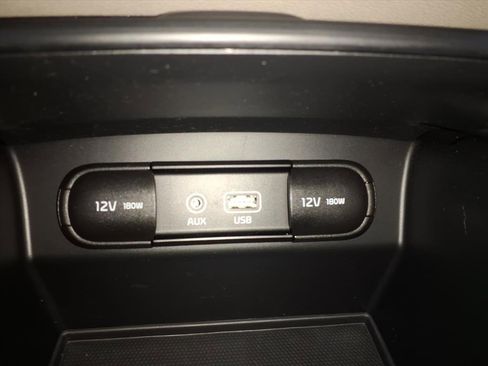 Used 2020 Kia Sorento LX w/ LX I4 Convenience Package image 12