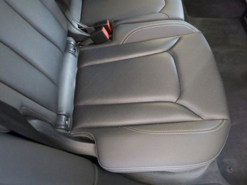 Used 2019 Audi Q8 Premium Plus w/ Premium Plus AWD/4WD image 37