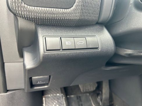 Used 2025 Toyota bZ4X FWD image 20