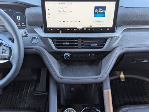 New 2026 Ford Explorer Platinum image 7