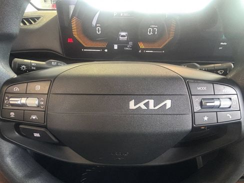 Used 2026 Kia K4 FWD image 27