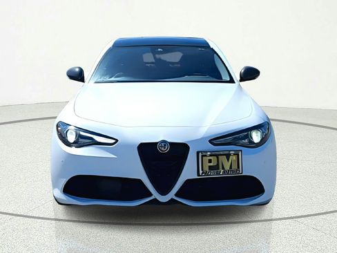 Used 2019 Alfa Romeo Giulia Ti Sport w/ Quick Order Package 22S Sport AWD/4WD image 2