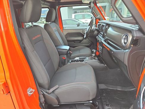 Used 2018 Jeep Wrangler Unlimited Rubicon image 16