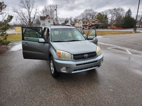 Used 2004 Toyota RAV4 2WD image 14