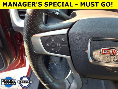 Used 2024 GMC Terrain SLE image 23