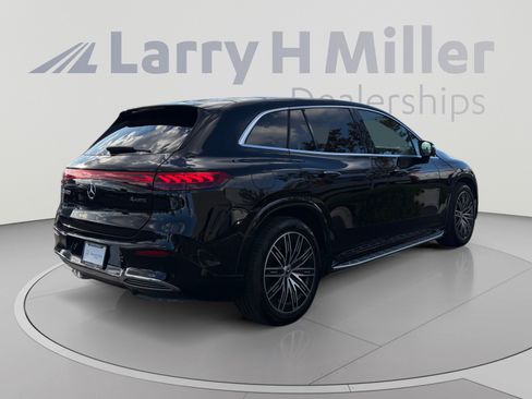 Used 2023 Mercedes-Benz EQS 580 4MATIC SUV image 5