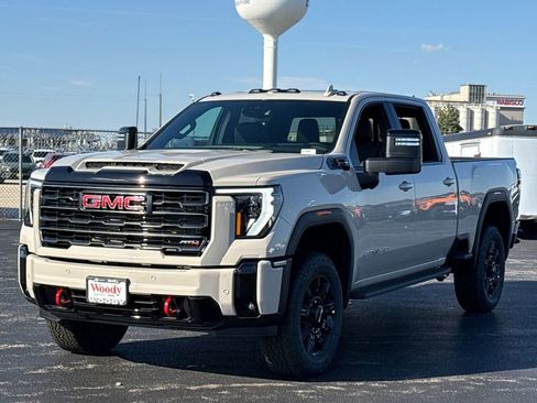 New 2026 GMC Sierra 2500 AT4 image 5