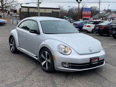 Used 2012 Volkswagen Beetle 2.0T image 3
