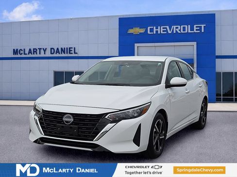 Used 2025 Nissan Sentra SV FWD image 2