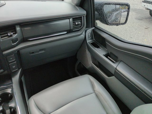 Used 2025 Ford F150 Lightning Flash AWD/4WD image 17