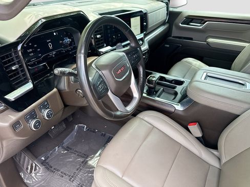 Used 2022 GMC Sierra 1500 SLT w/ SLT Premium Plus Package AWD/4WD image 25