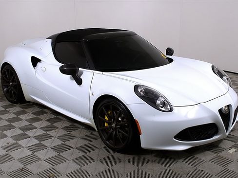 Used 2015 Alfa Romeo 4C Spider w/ Spider Track Package RWD image 6
