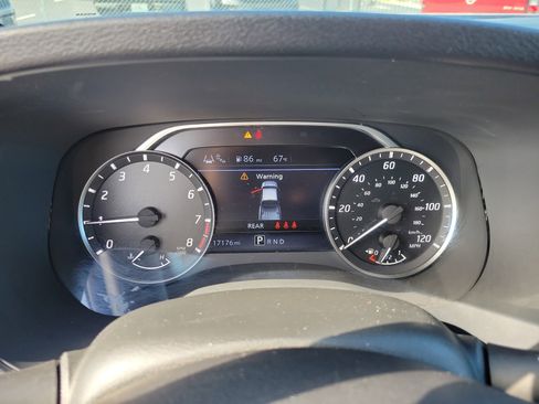 Certified 2023 Nissan Frontier SV w/ Midnight Edition Package image 27