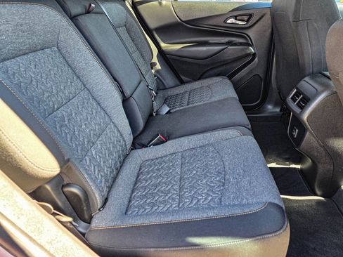 Used 2022 Chevrolet Equinox LT image 36