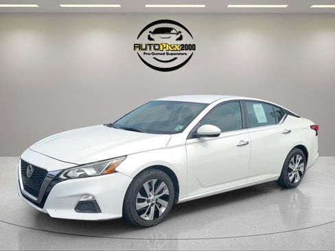 Used 2020 Nissan Altima 2.5 S FWD image 3