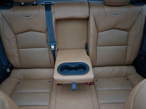 Used 2023 Cadillac XT4 Premium Luxury image 13