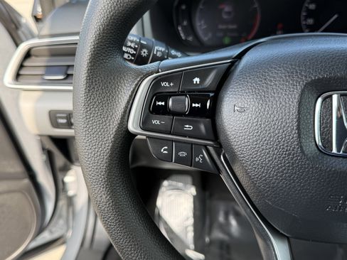Used 2020 Honda Accord EX image 21