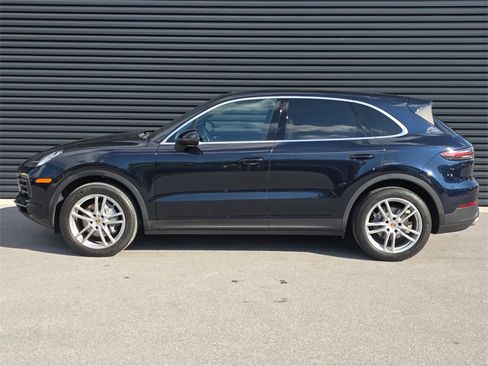 Used 2020 Porsche Cayenne image 2