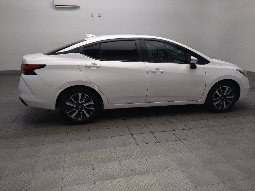 Used 2021 Nissan Versa SV FWD image 10